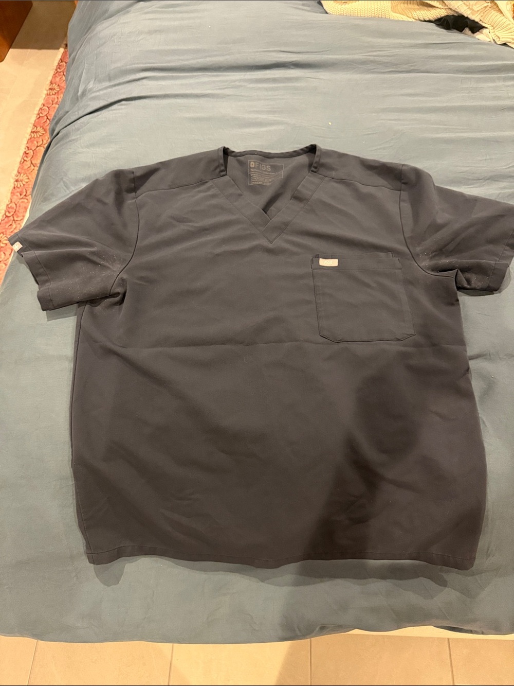 Figs Men’s Dark Navy V-Neck Scrub Top